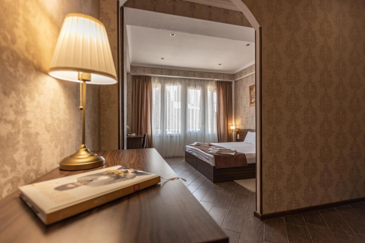 Hotel Nikopoli On Vodopadnaya 21А New Athos 外观 照片