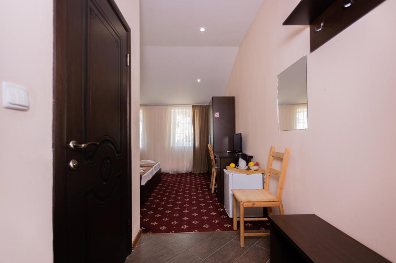 Hotel Nikopoli On Vodopadnaya 21А New Athos 外观 照片