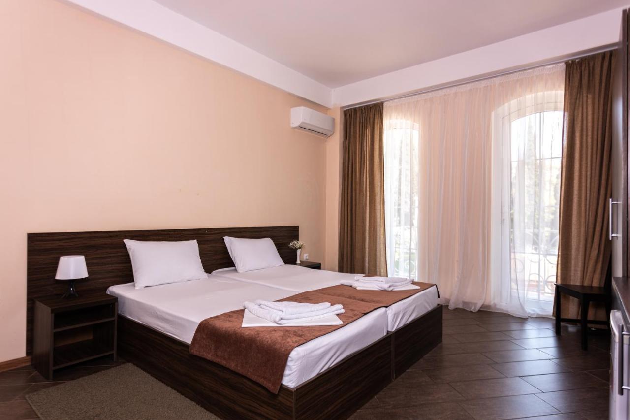 Hotel Nikopoli On Vodopadnaya 21А New Athos 外观 照片