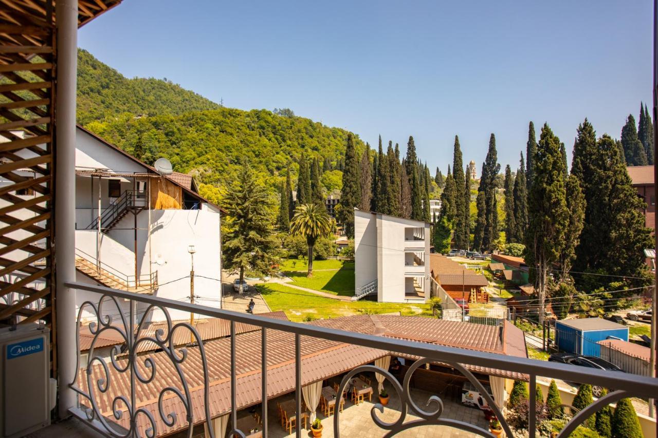 Hotel Nikopoli On Vodopadnaya 21А New Athos 外观 照片