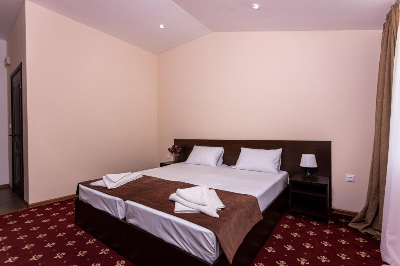 Hotel Nikopoli On Vodopadnaya 21А New Athos 外观 照片