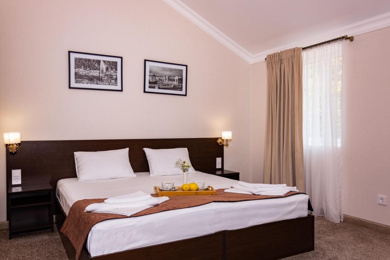 Hotel Nikopoli On Vodopadnaya 21А New Athos 外观 照片