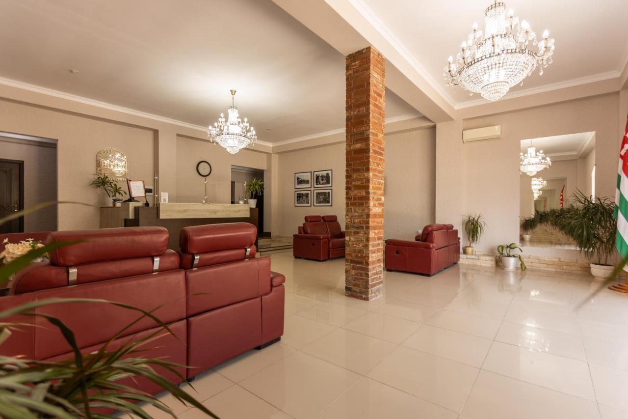 Hotel Nikopoli On Vodopadnaya 21А New Athos 外观 照片